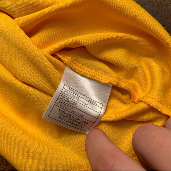Vintage Nike Yellow Soccer Jersey - Picture 3 of 4